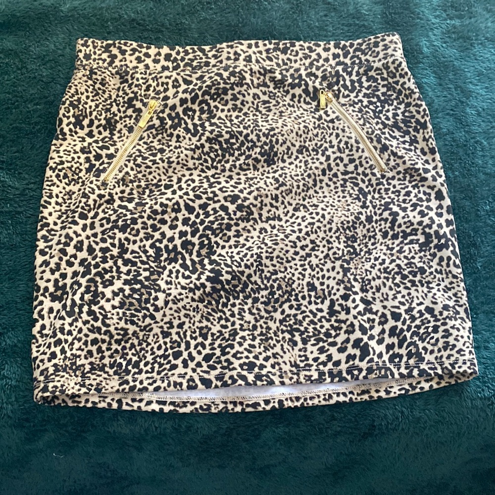 Guess leopard print skirt